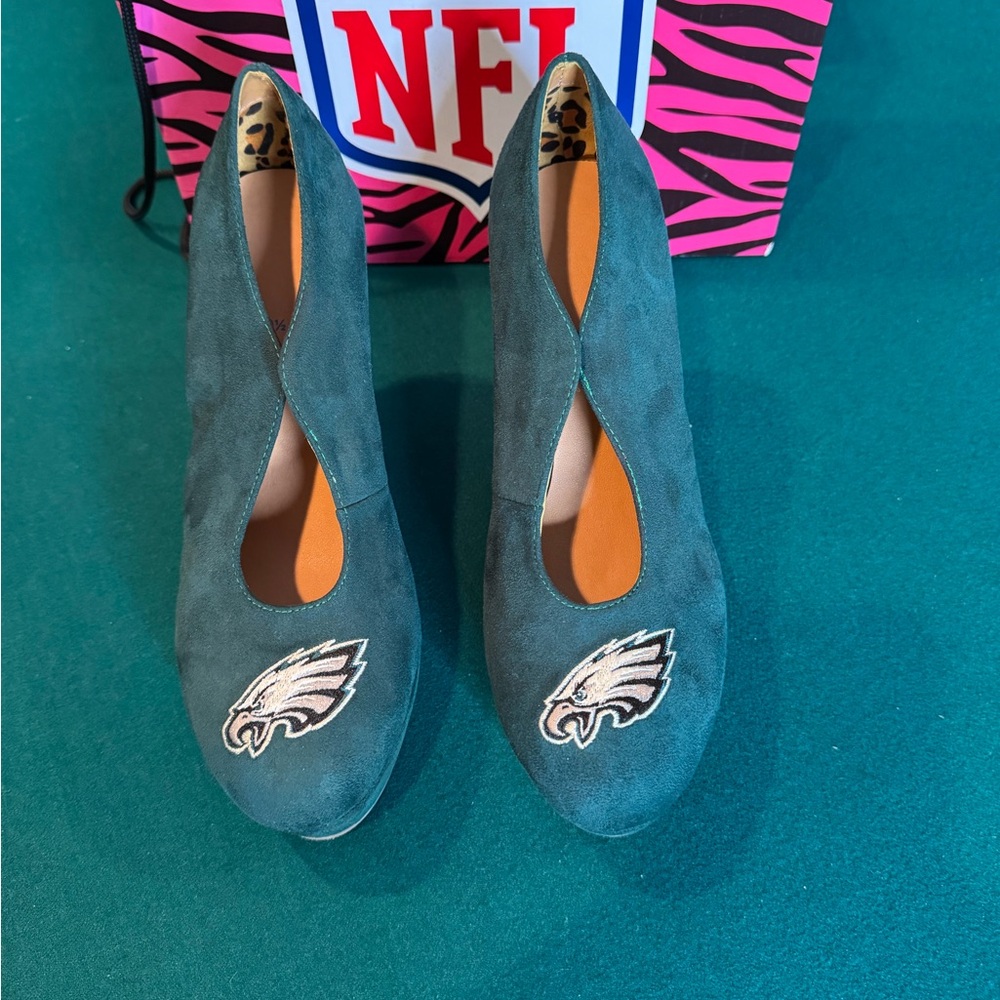 New Wedges NFL Eagles Logo Giftable Teal